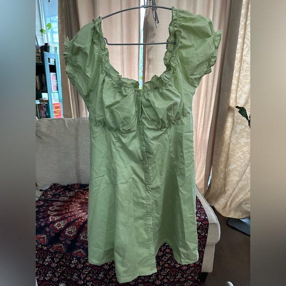 BNWT Pretty Little Thing Dress - Picture 4 of 6